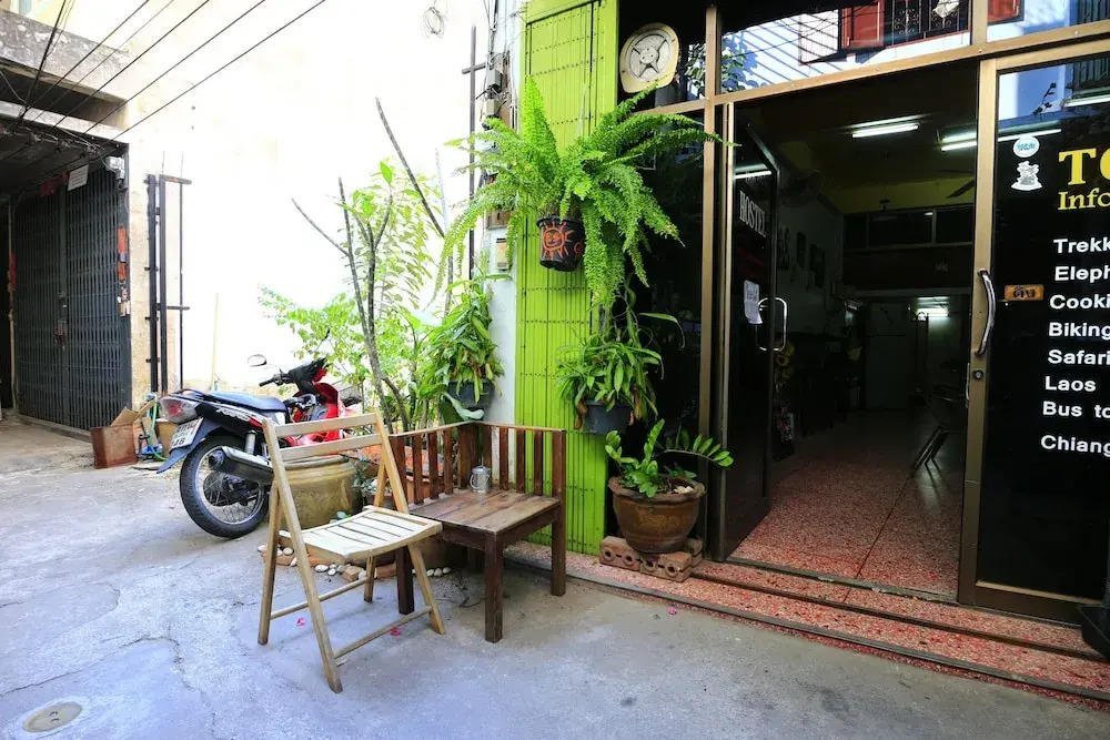 DaDa Hostel