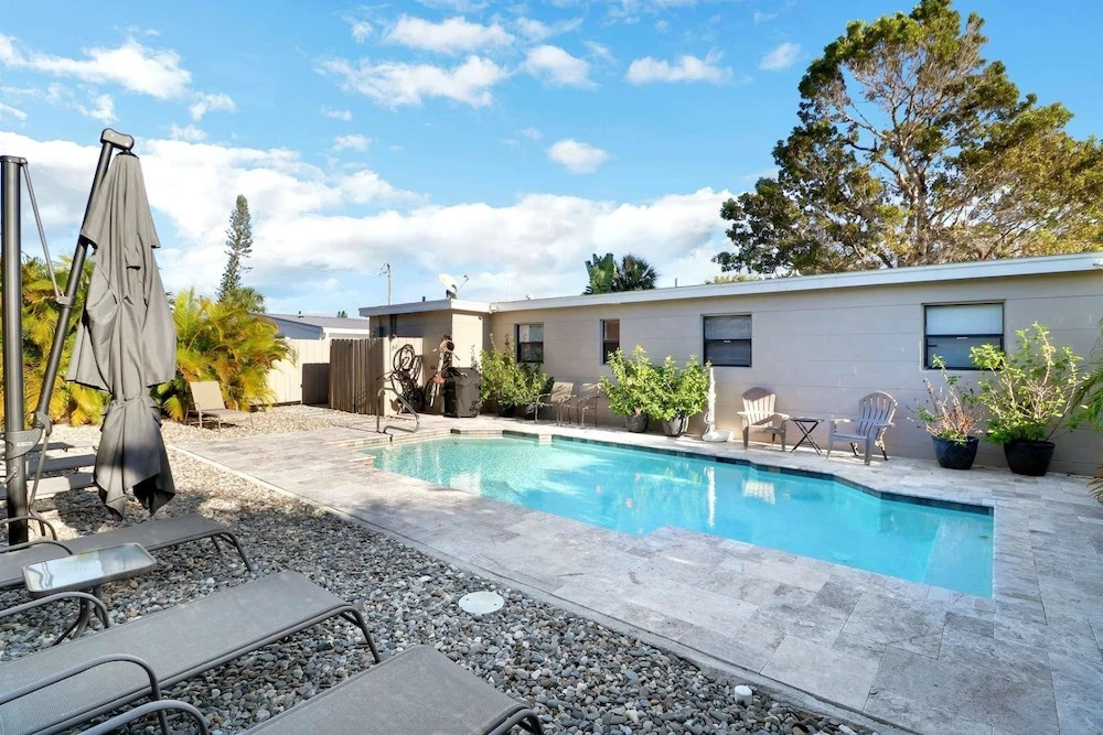 Modern Fort Myers Bungalow