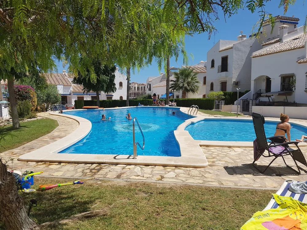 Charming Apartment in front of Villamartin Golf And Plaza