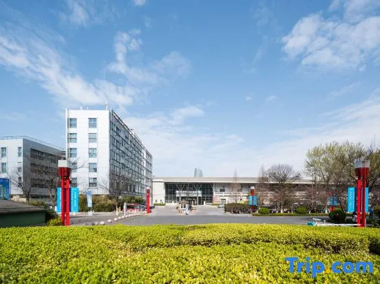 Zhonghang Xiangtong Yacht Club Hotel