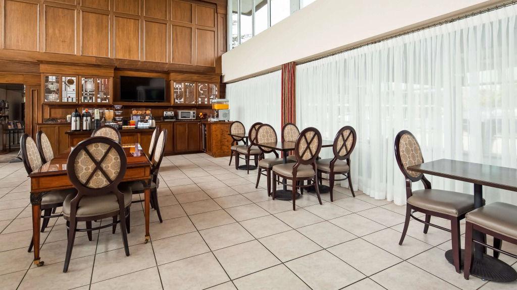 Brandywine Valley Inn SureStay Plus by Best Western