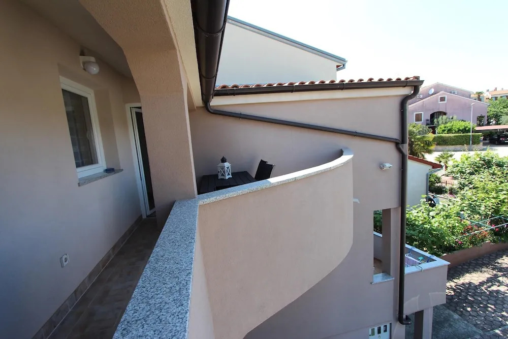 Apartments Eni
