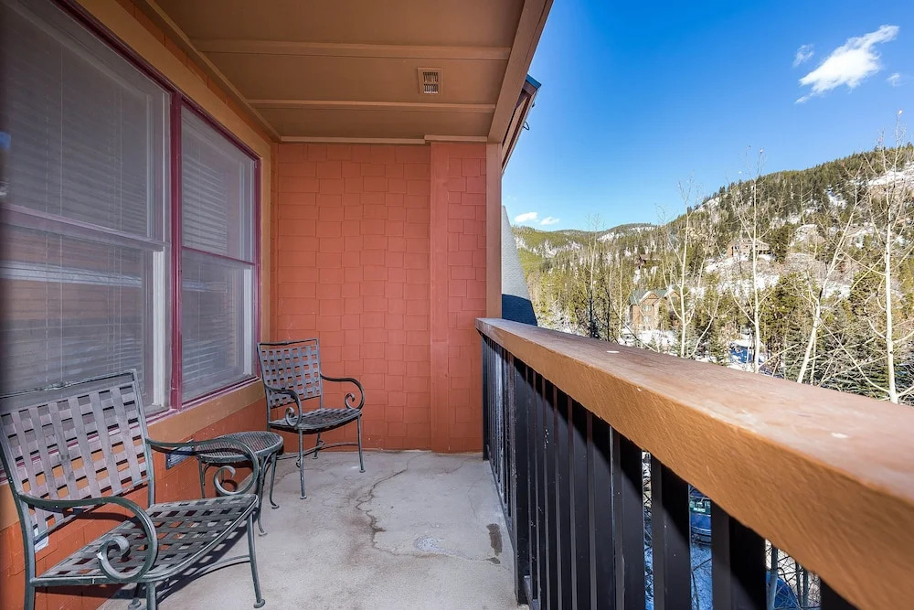 Springs by Summit County Mountain Retreats