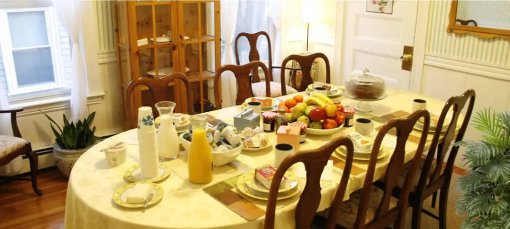 The Coolidge Corner Guest House: A Brookline Bed and Breakfast
