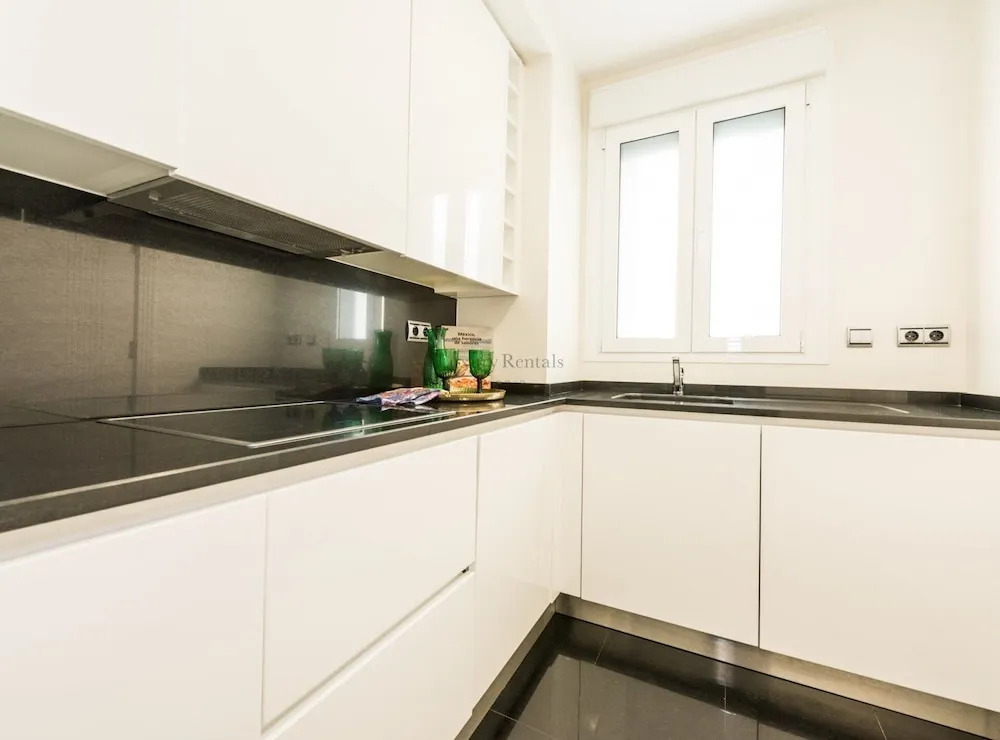 2 bedrooms Golden Mile barrio Salamanca ( Serrano I )