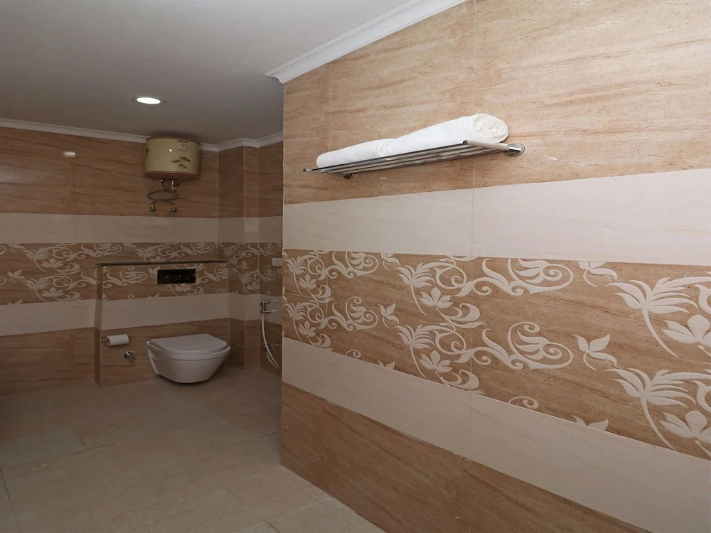 Capital O 12074 Vikrant's Residency