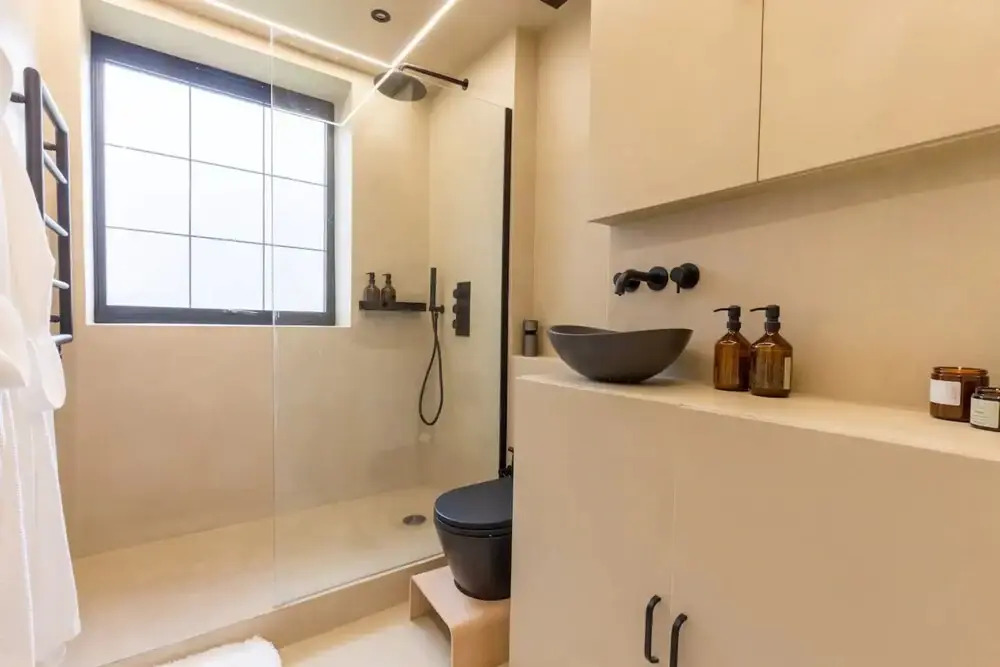 Ultra-modern 1 Bedroom in Angel With Balcony