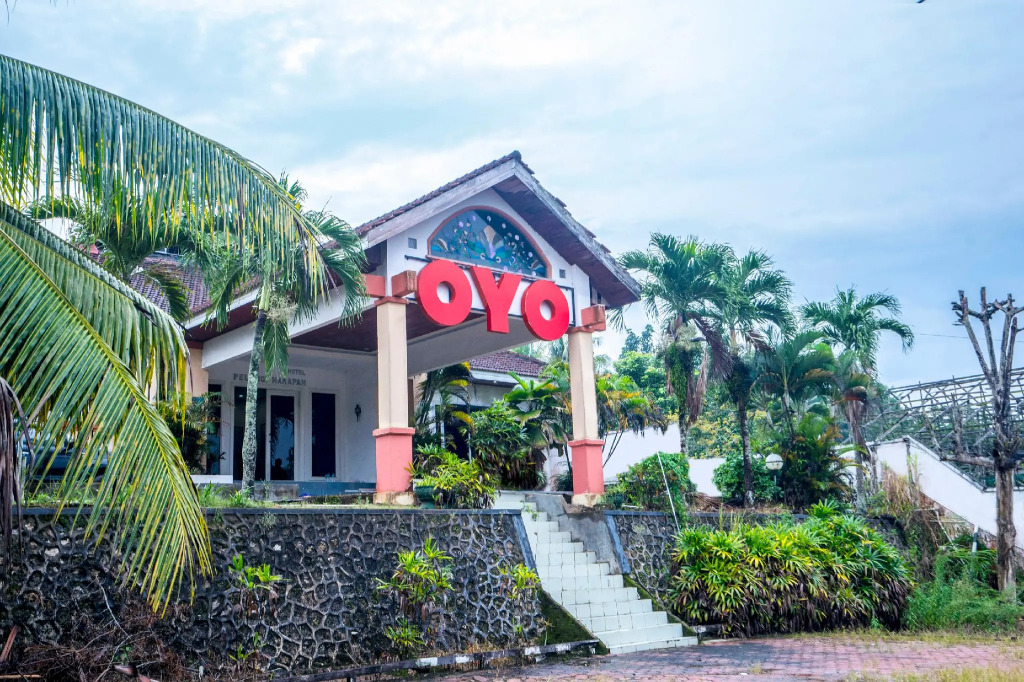 OYO 1989 Hotel Pelangi Harapan