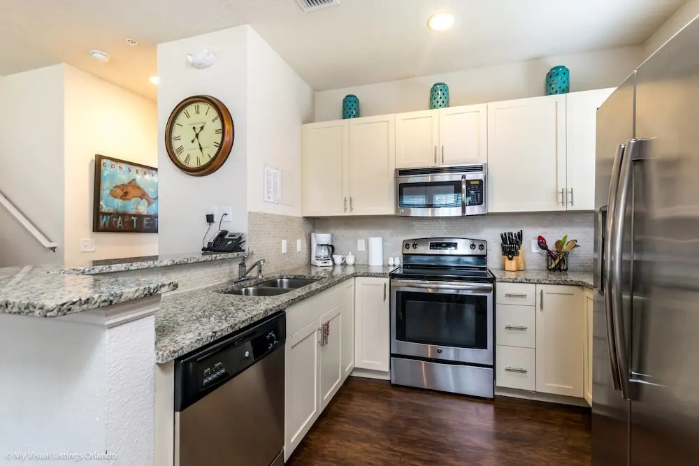 Lucaya Village - 2901 Edenshire way 104 Unit 14
