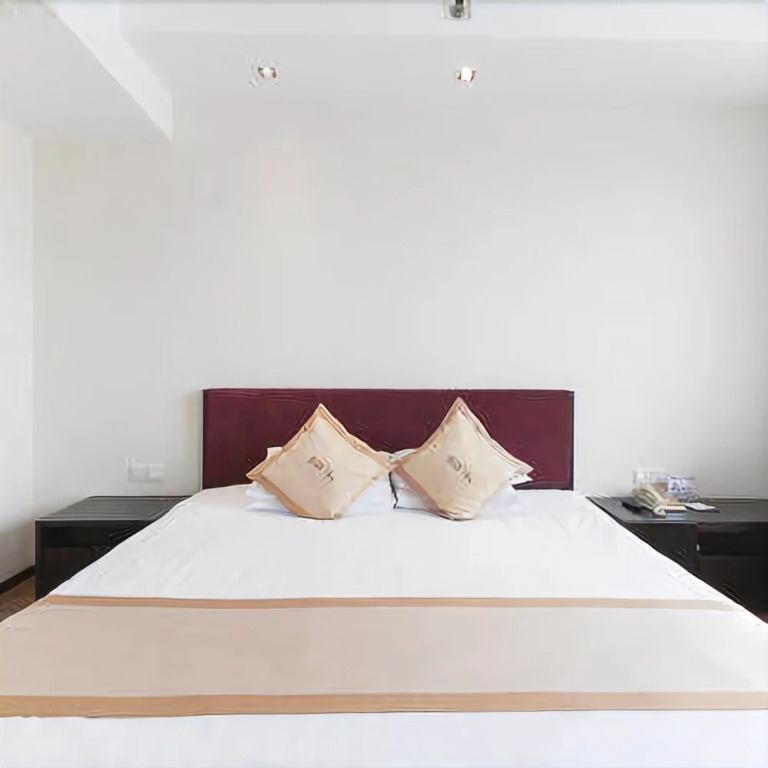 Sujia Jinlong Business Hotel