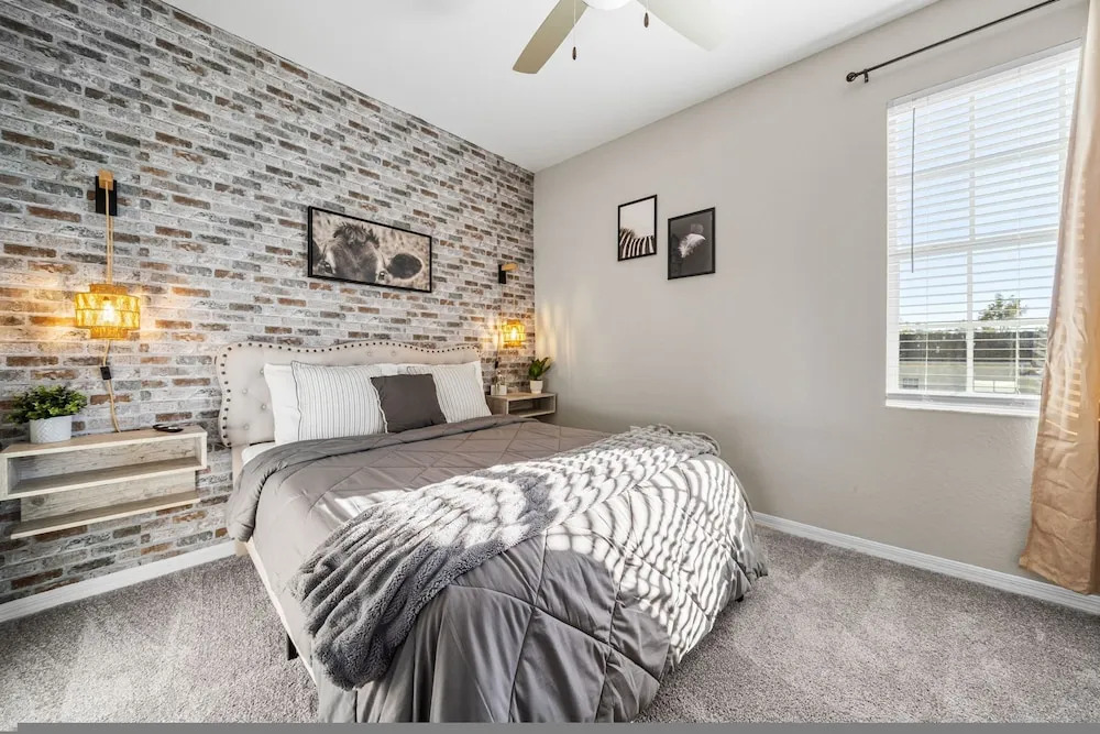 Modern 3BR 2BA Pools Gym Near Airport 5