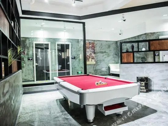 Jinglan Loft Boutique Hotel (Haidian Island Heping Avenue)