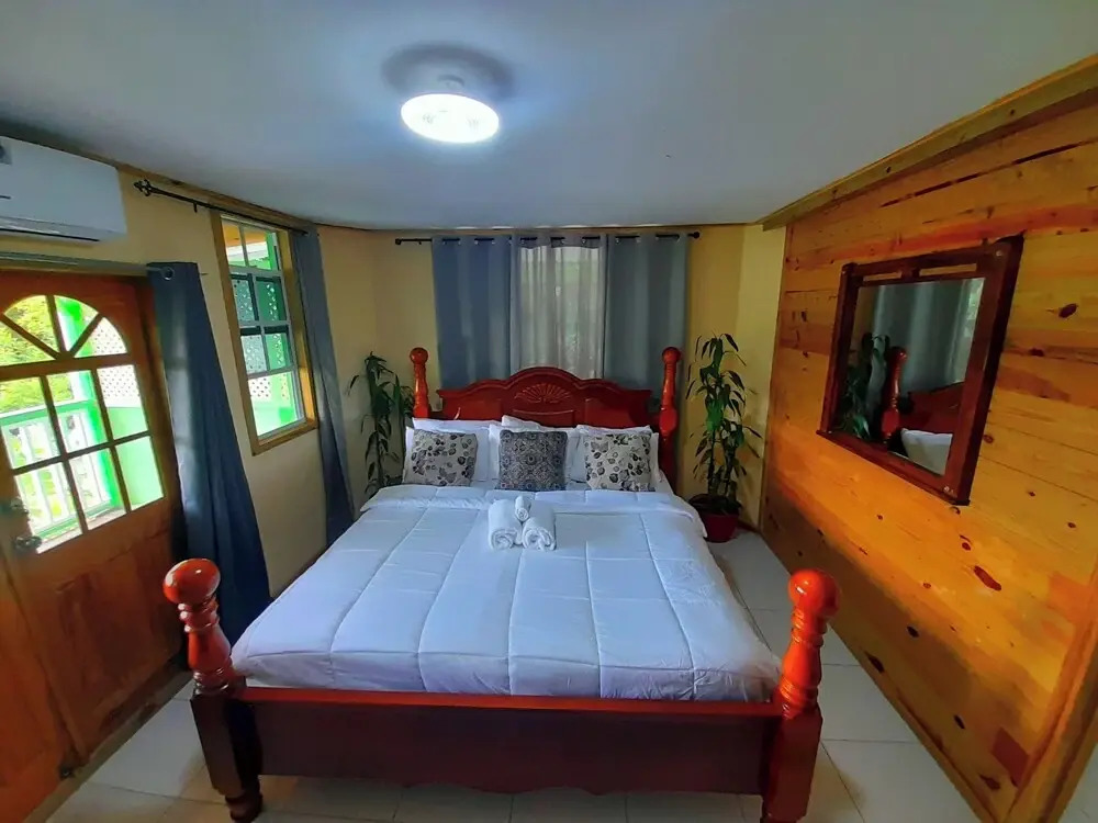 Pinard's Mountain Resort - Cottage 10