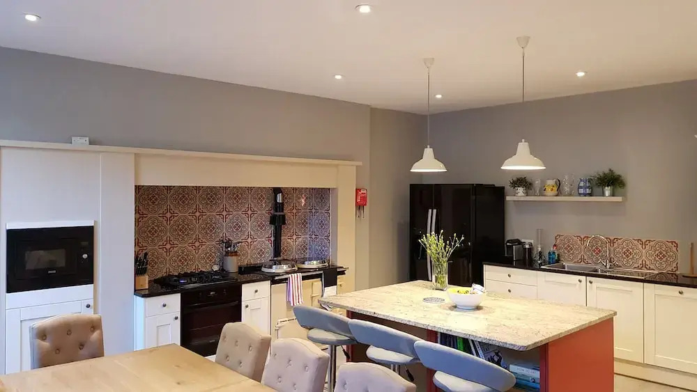 Authentic Central 3-Bedroom Apartment