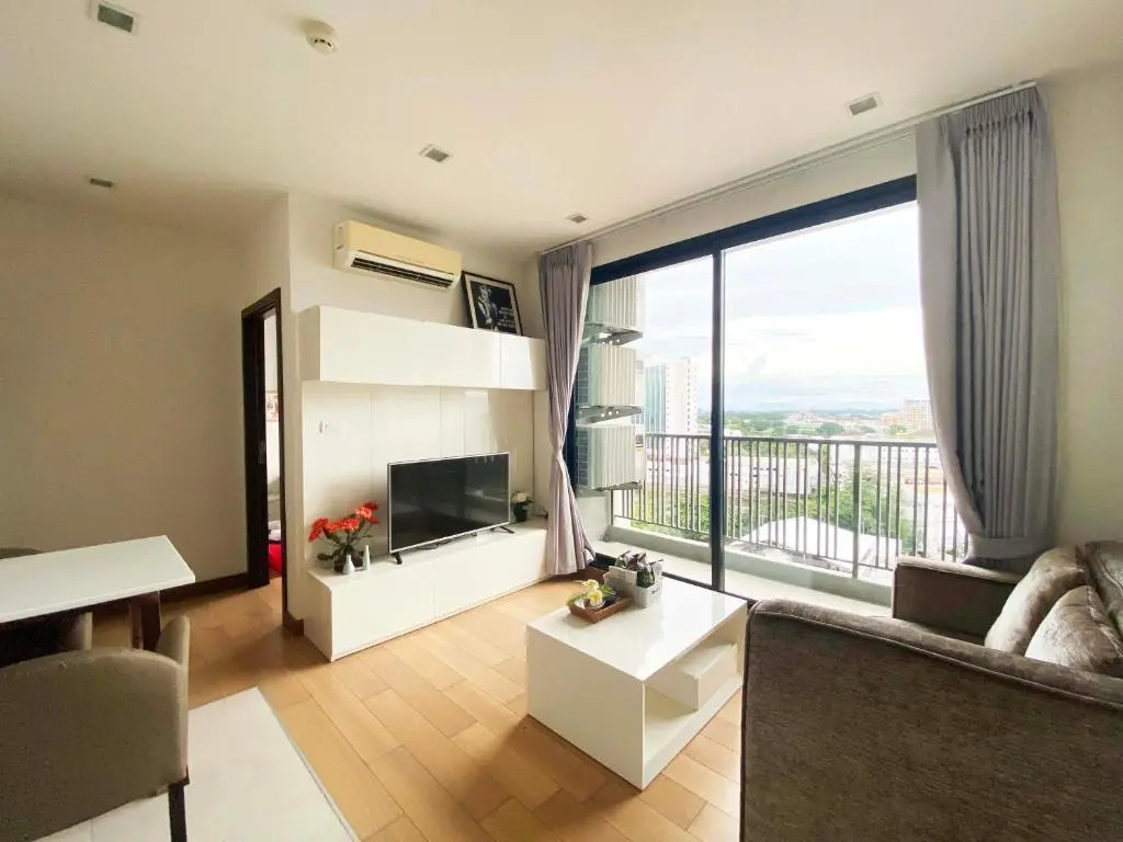 The Astra 2bedroom,close night bazaar and old city
