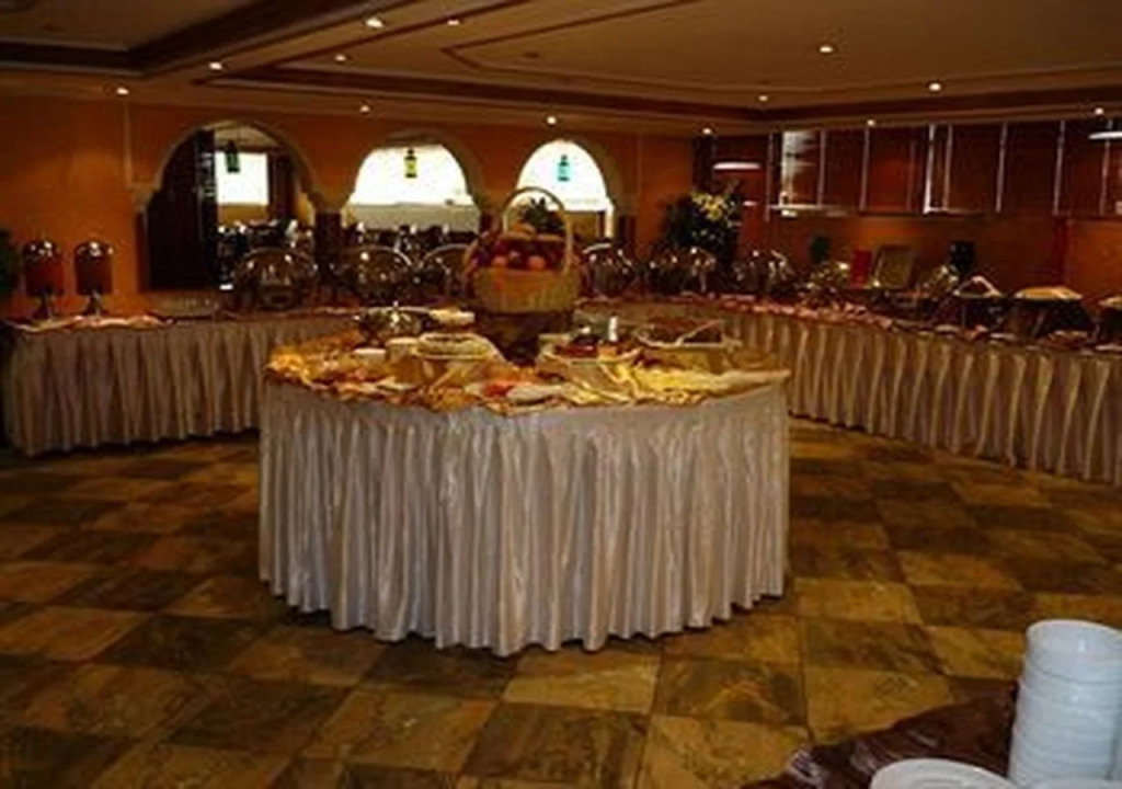 Bilqase Throne Hotel