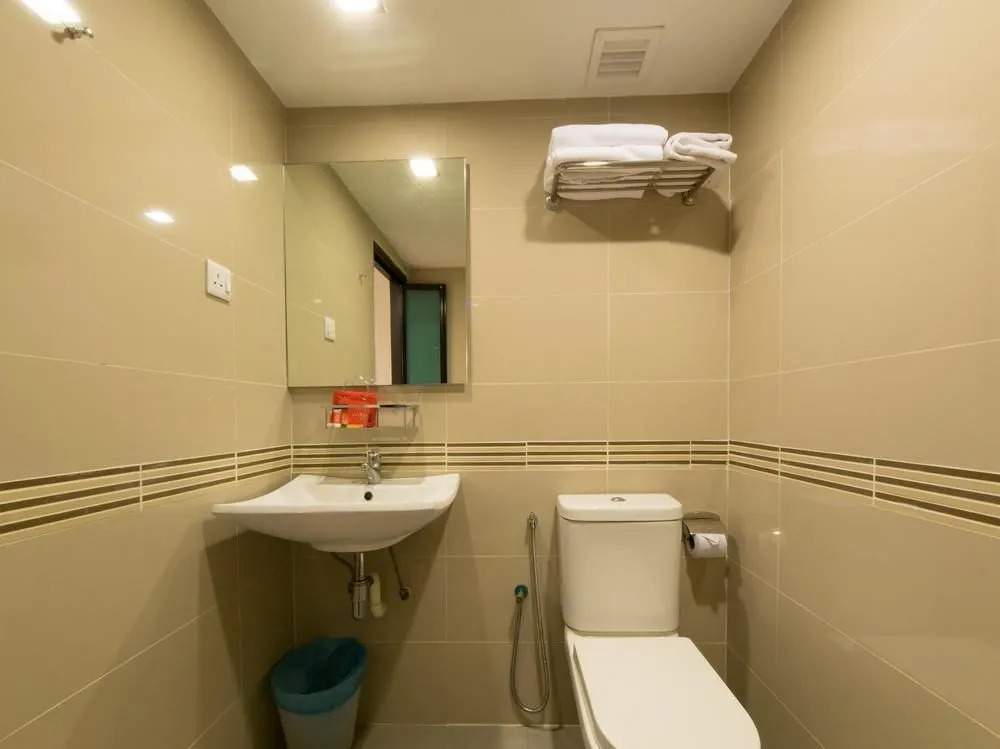 Oyo 125 K Hotel