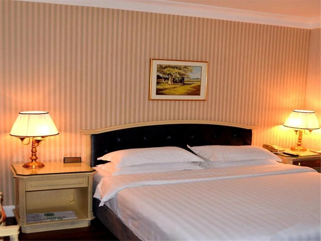 Holiday Garden Hotel
