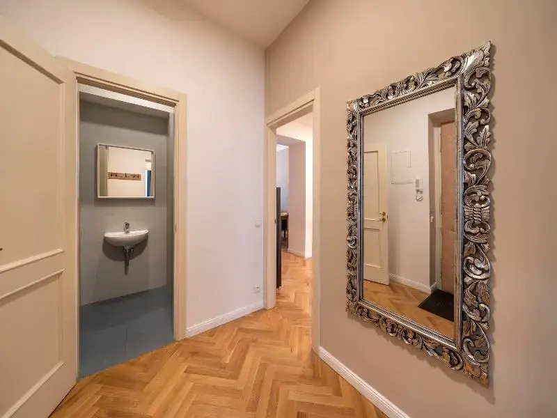 Downtown - Apart Hotel Zborovska