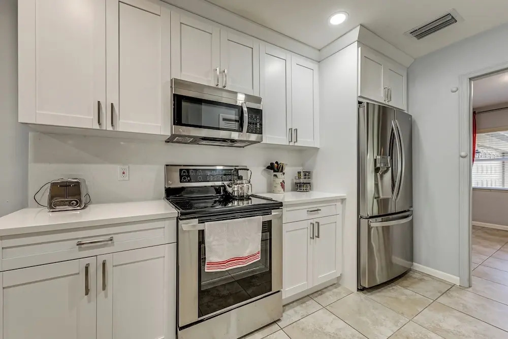 10 Mi to Adventure Island: Home w/ Fenced Yard!