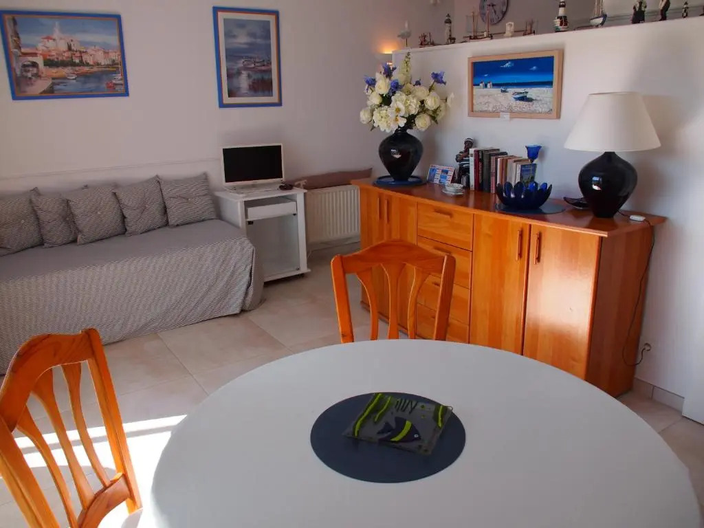 Miramar 28A
