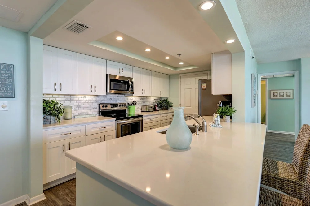 The Perfect Escape! Long Beach Resort-8th Floor-Gulf Front with AMAZING views
