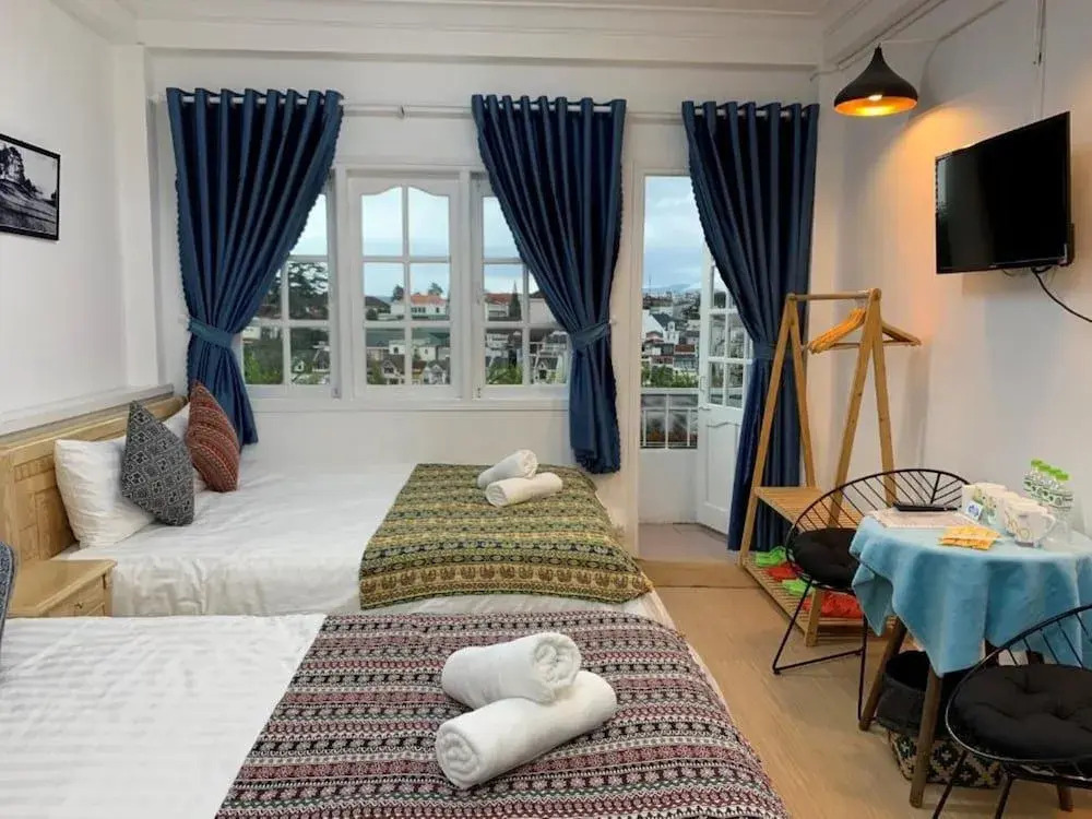 Chau Giang Hotel