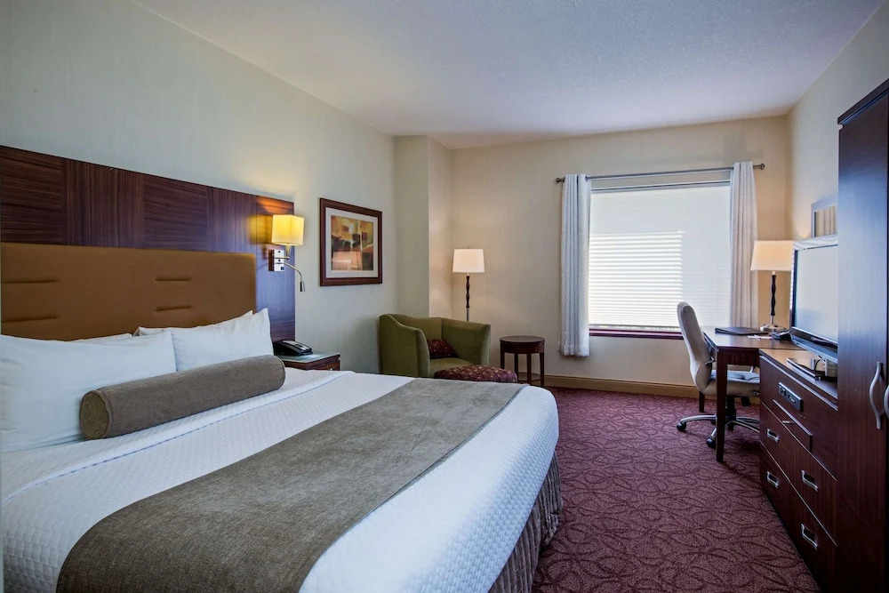 Crowne Plaza Milwaukee West
