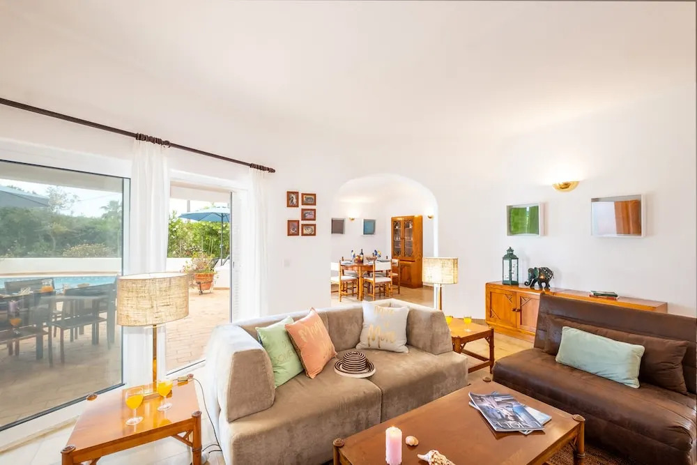 Villa Sunshine - Escapadinha tranquila com piscina e BBQ em Armação de Pêra