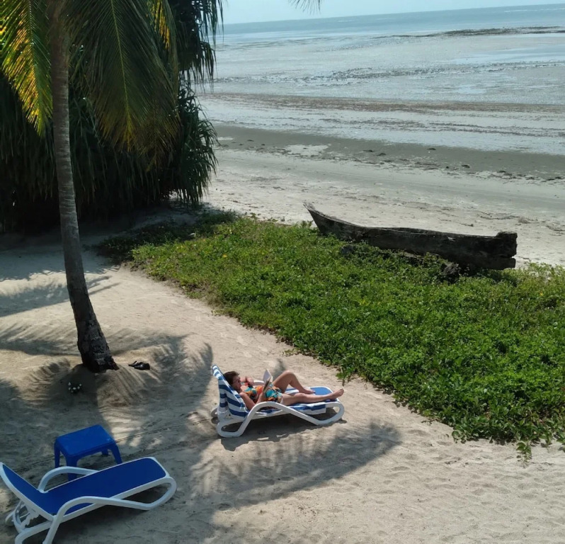 Barry's Beach Resort