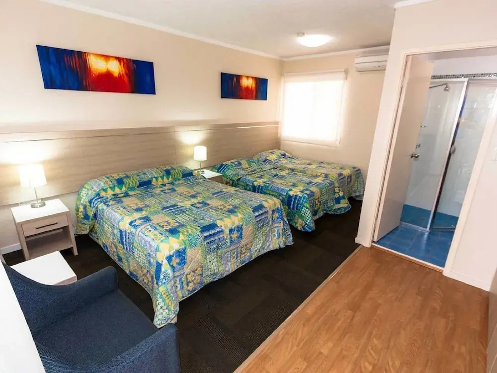 Bay Executive Motel