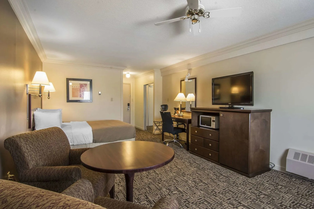 Quality Inn & Suites High Level