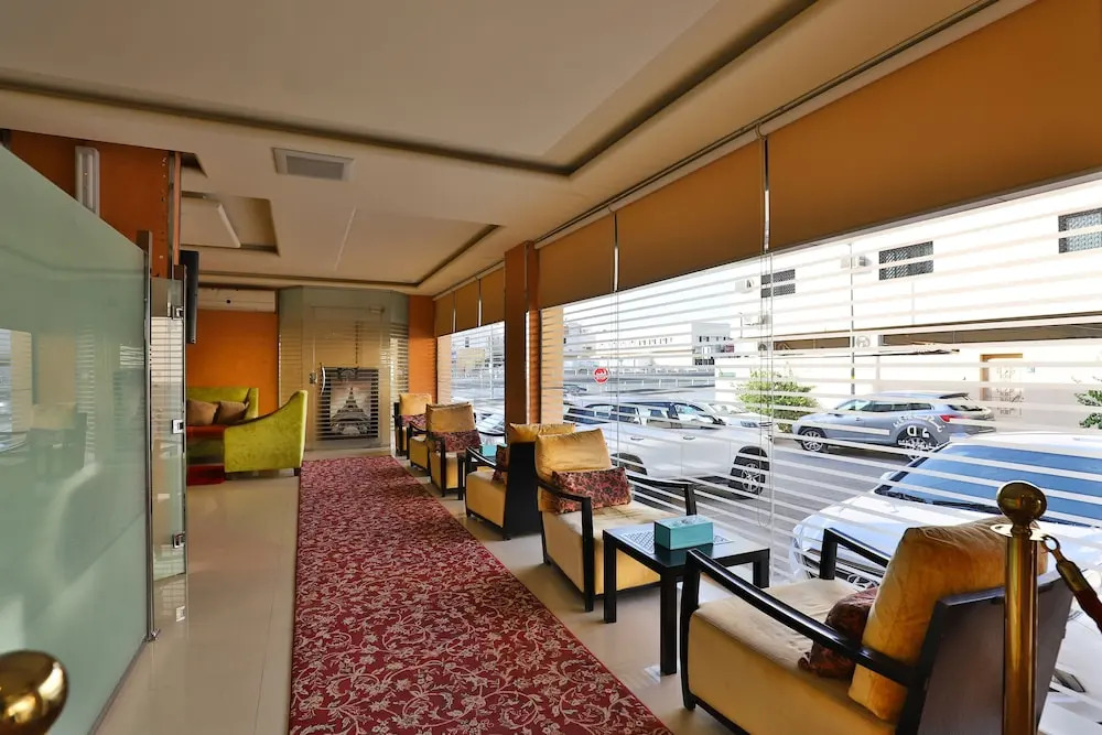 OYO 268 Durrat Alamaken Furnished Apts