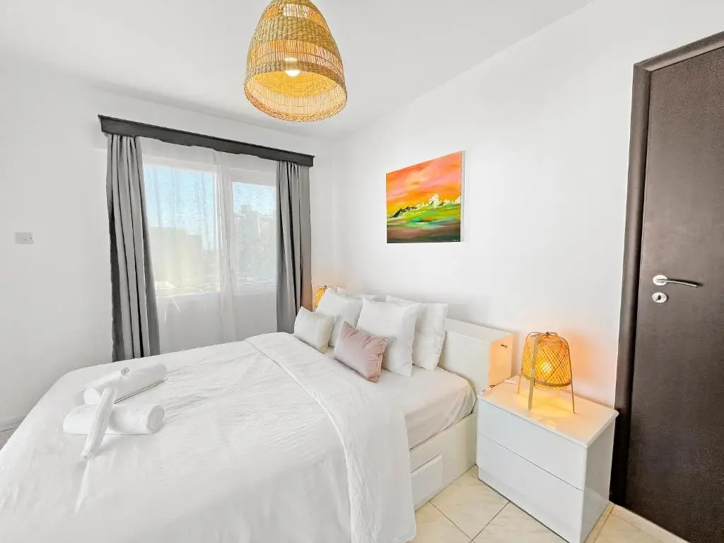 2BR Seaview Penthouse in center