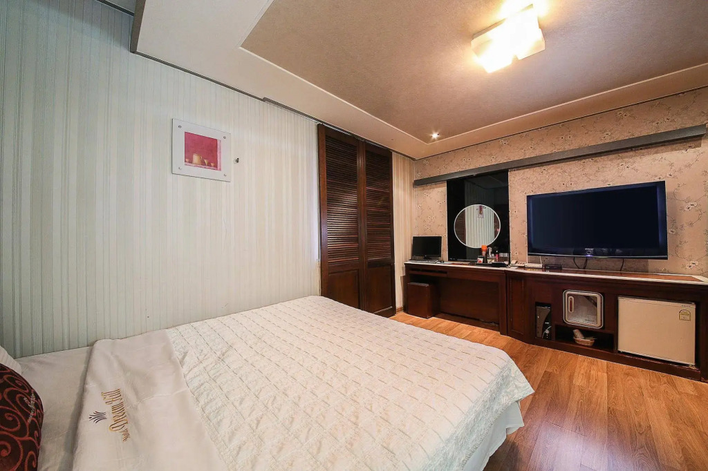 N Motel