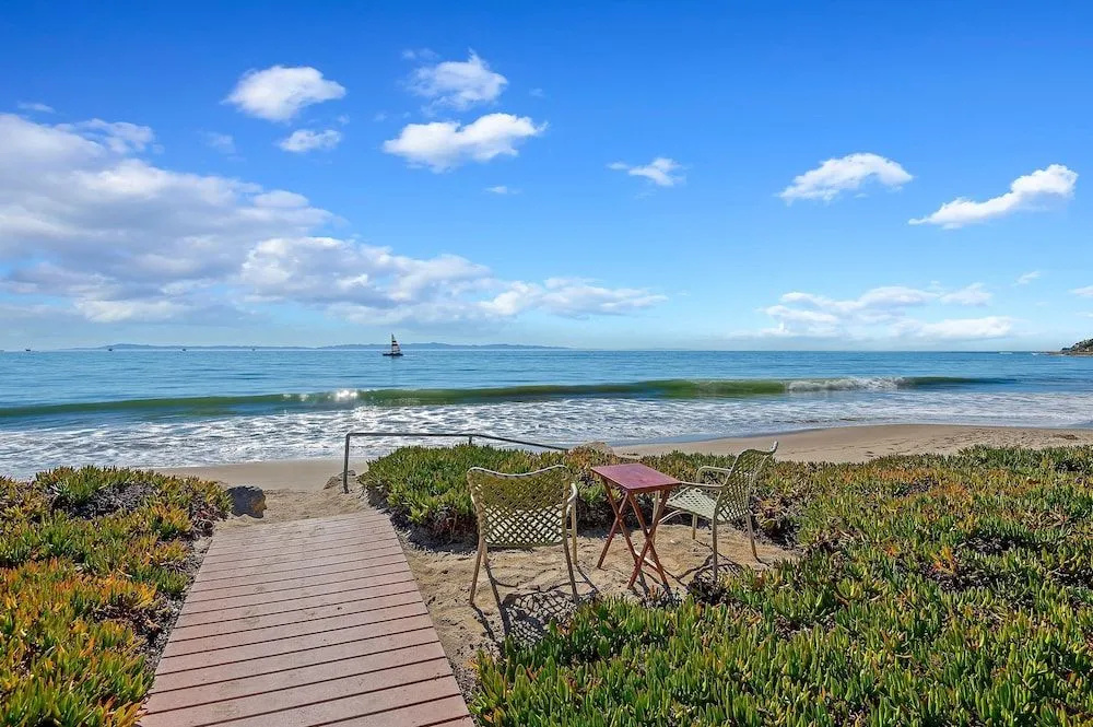 Garden Cottage - Miramar Beach With Shared Deck