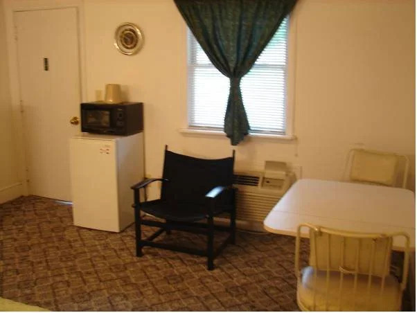 Hearth & Home Inn
