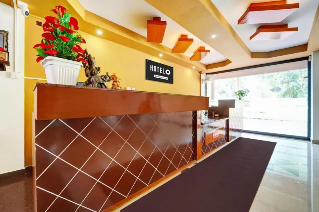 OYO Flagship 75052 Kuku Residency