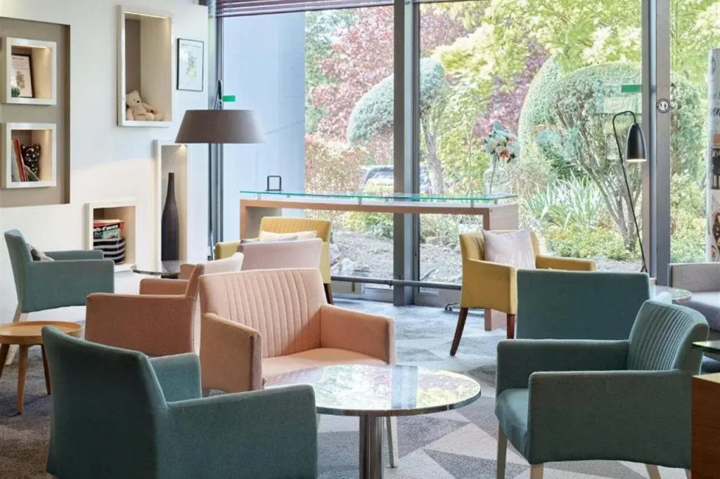 B&B HOTEL Cergy Port 4 étoiles