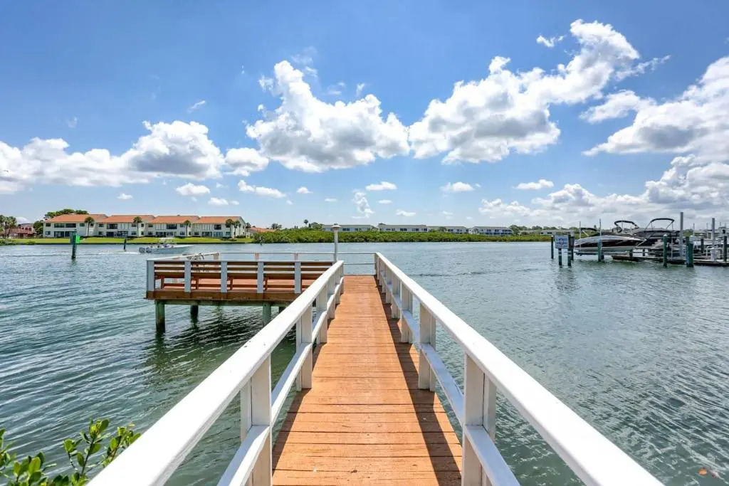 102 Waterview