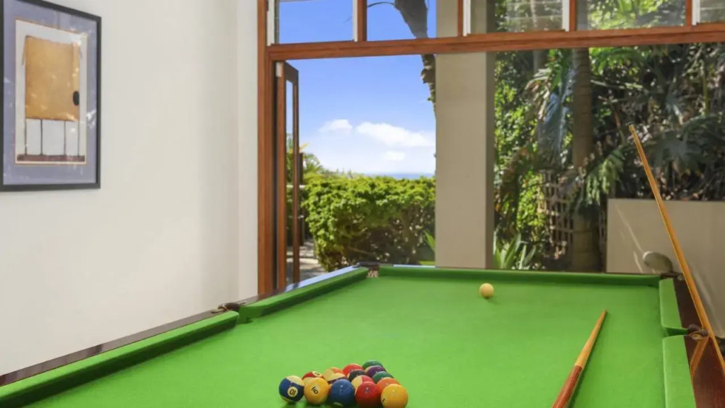 Liapari Beach House