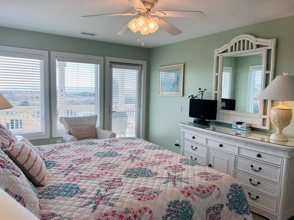 Goins My Way 6 Bedroom Home by Redawning