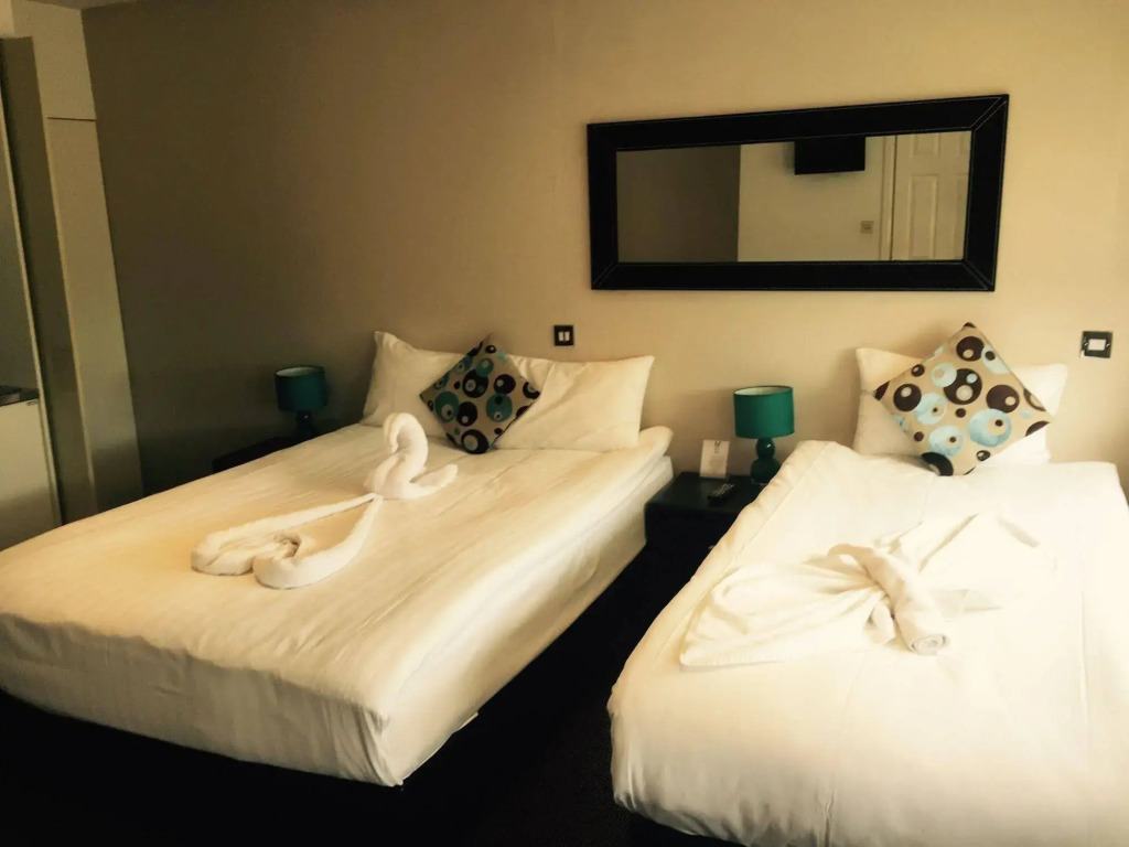 198 Suites