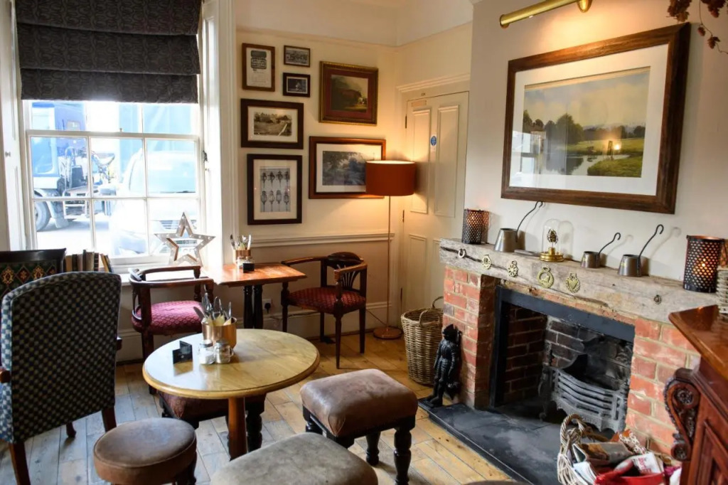 The Mortimer Arms