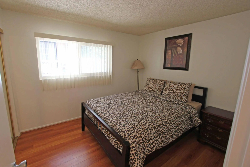 Cozy New Town House Glendale