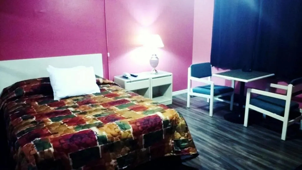 Leisure Motel