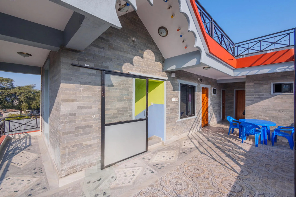 Hotel Sunflower