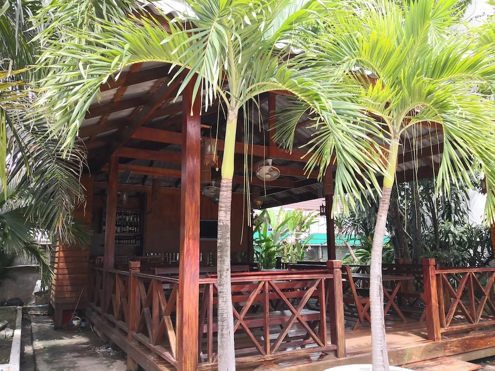 Baan Worachan Hotel