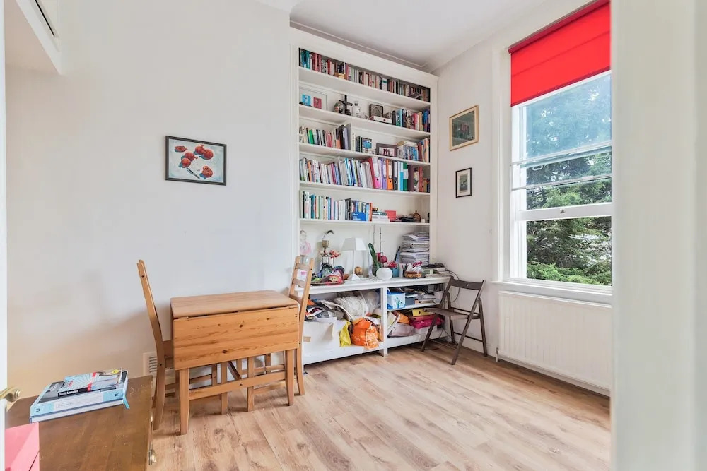 2 Bedroom Apartment in Kensington