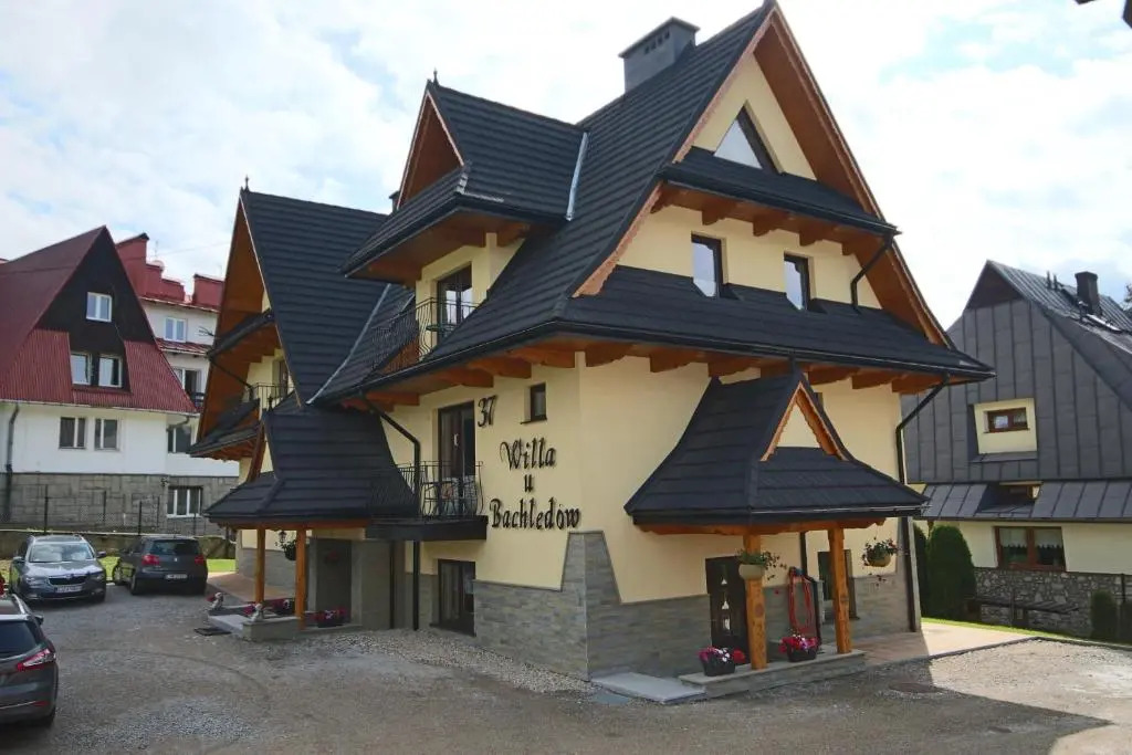 Willa u Bachledów Studios by BookingHost